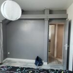 Rénovation de maison à Charavines (38) - chambre sous combles ton gris