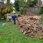 Rénovation d’un mur mitoyen à Lille (59) - briques et gravats